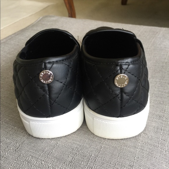 Steve Madden Quilted Leather Slip On Sneaker 6.5 - Picture 8 of 8